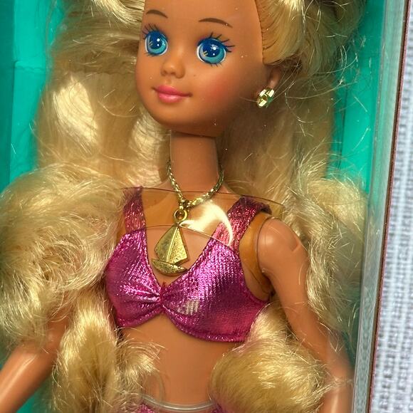 Vintage 1991 Sun Sensation Skipper Barbie doll in box. Box has damage - Picture 2 of 8